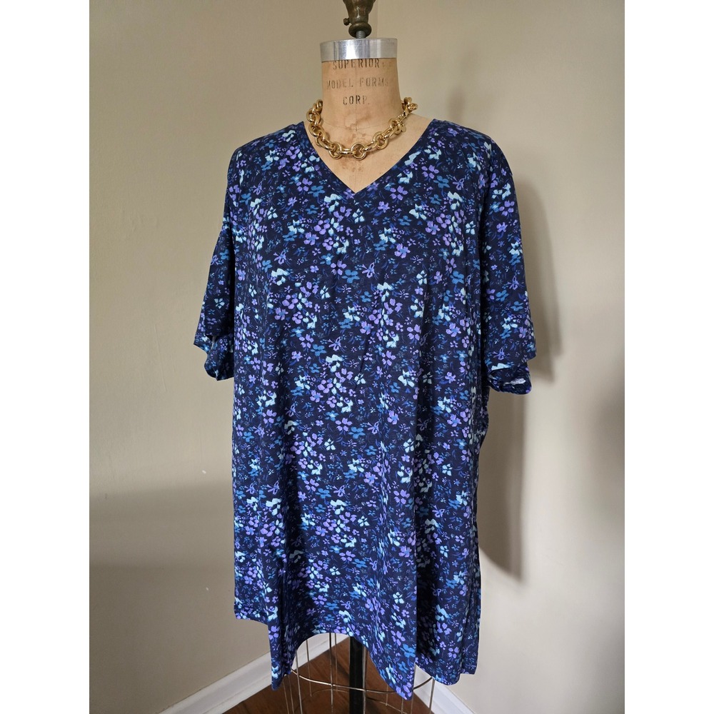Woman Within 5X navy floral V-neck tunic top NWOT